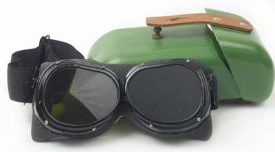 Soviet Army Safety glasses- Protect the eyes from flying debris, chemicals and harmful lights.